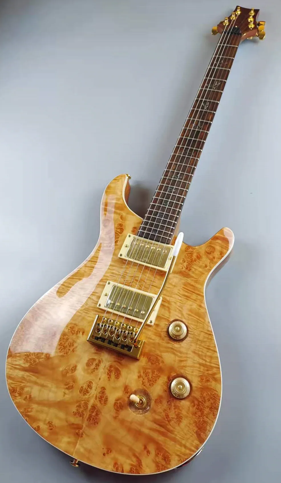 

PRS electric guitar, in stock, dead wood coat, wood color, in stock, you will receive the guitar you see, fast air shipping, fre