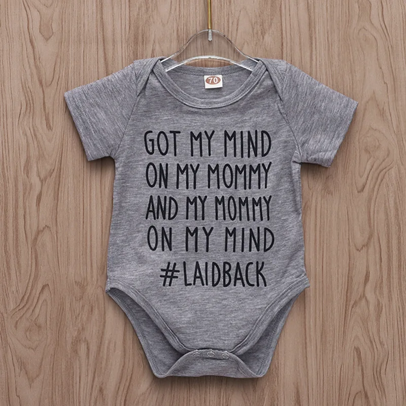 Got My Mind On Mommy Забавный хлопковый серый боди с буквенным принтом для маленьких
