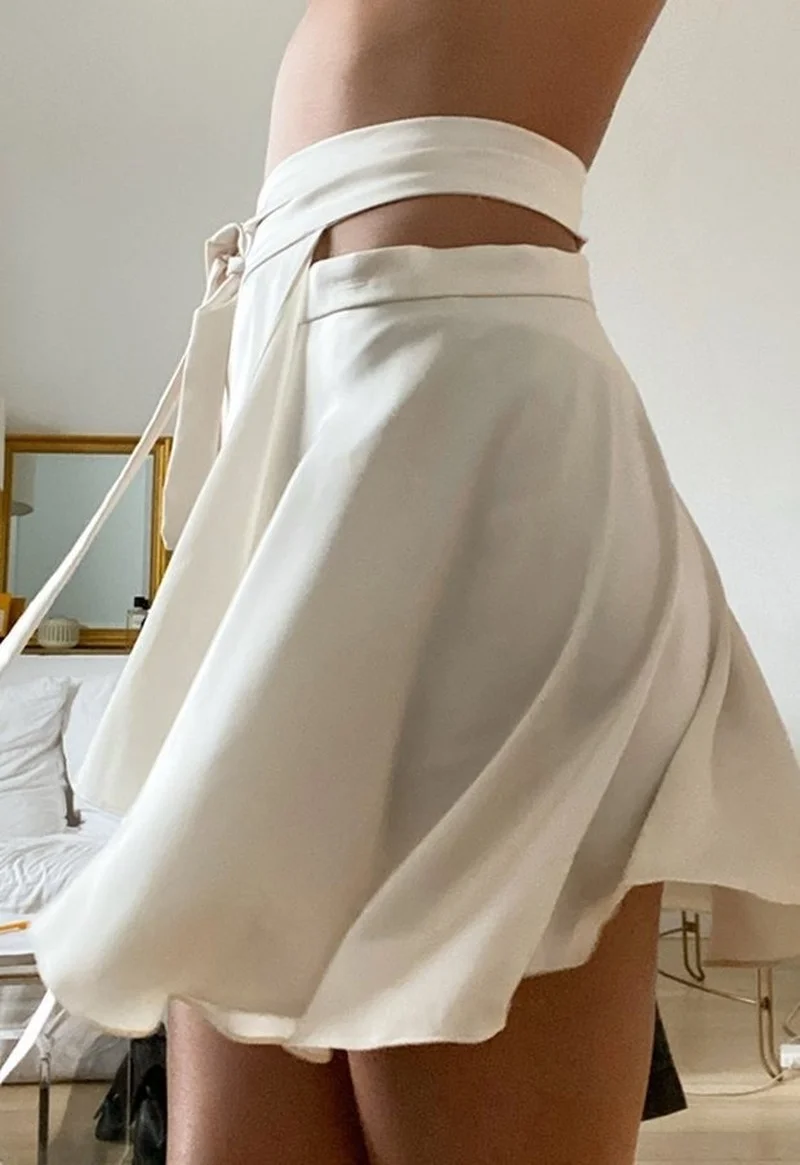 

Women White New O-neck Bandage Solid Color Mini Pencil Skirts 2021 Fall Casual Satin High Waist Skirt Fashion Party Suit Outfits