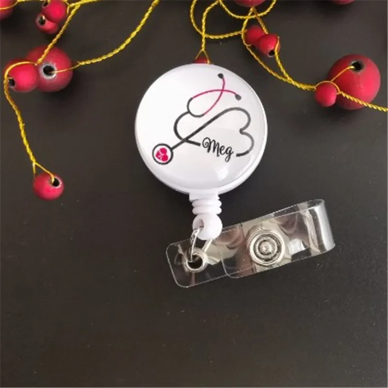 Оптовая продажа 30 шт./лот выдвижной значок медсестры катушка клип Симпатичные