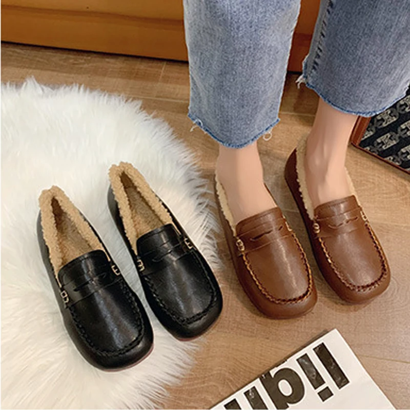 Women's Warm Plush Leather Loafers, Women's Fur Round Toe Slip-On Shoes Cosplay Flat Casual Uniform Shoes Autumn and Winter