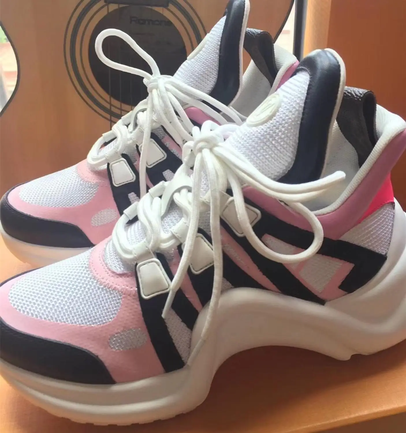 white pink Женские повседневные кроссовки на шнуровке; Разноцветные платформы; женские криперы; модная дышащая обувь; женская прогулочная обувь; спортивная обувь - Цвет: white pink