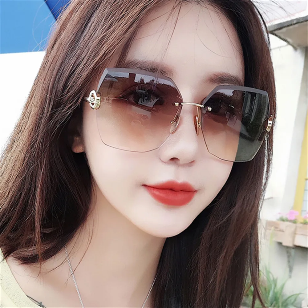 

Car Drivering Fashion Women Oversize Sunglasses Gradient Plastic Brand Designer Female Sun Glasses UV400 lentes de sol mujer