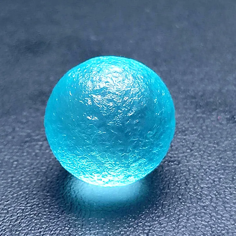 

Натуральный русский синий метеорит из стекла, одна бусина с матовой поверхностью в космическом пространстве