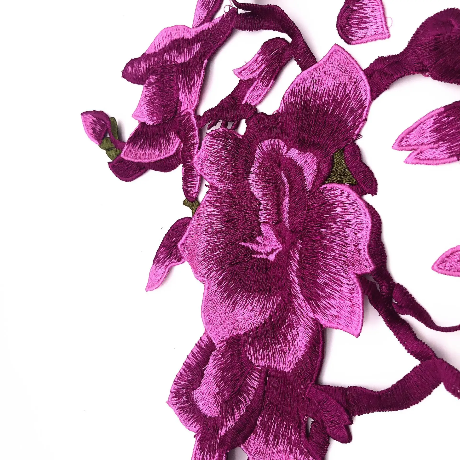 Новый большой Ципао сливы костюм с аппликацией вышитый воротник цветок