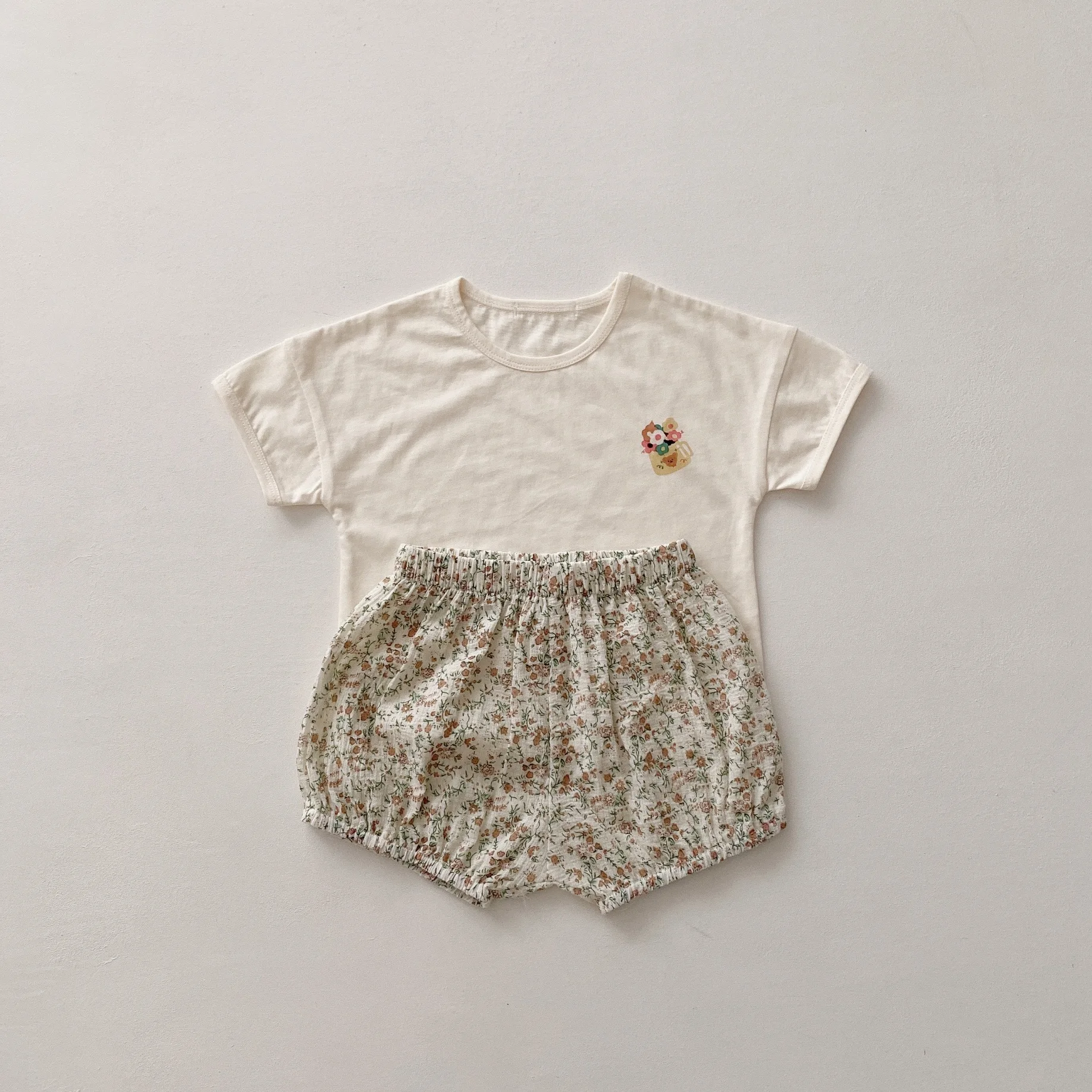 

2021 Summer New Toddler Baby Boy Girl Solid Cotton Short Sleeve Tops + Kid Boy Floral Printed Pattern Loose PP Pant 2pcs Set