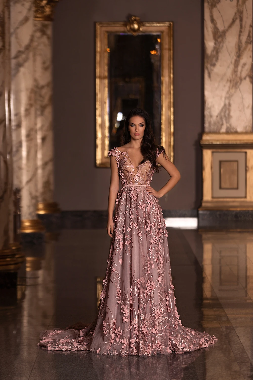 Вечернее платье Zuhair Murad ТРАПЕЦИЕВИДНОЕ кружевное с v-образным вырезом 3D цветочной