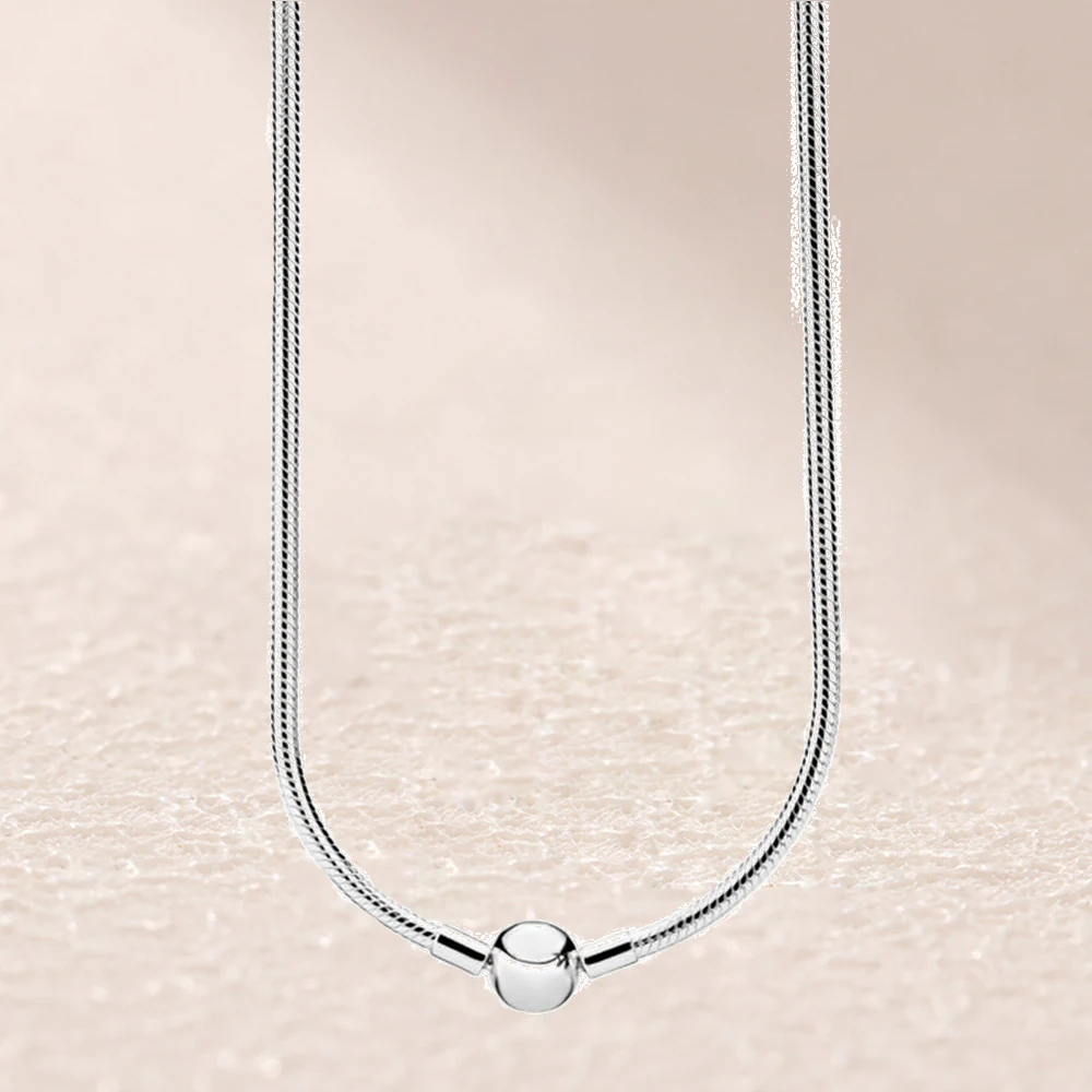 

590742HV MOMENTS NECKLACE