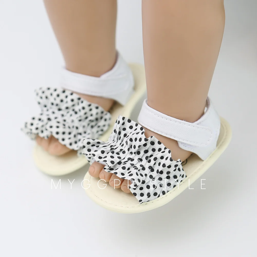 Сандалии для маленьких девочек босоножки из искусственной кожи с крыльями