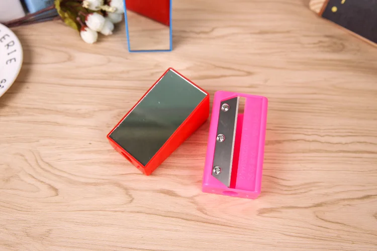 

1PC Food Facial Cucumber Slicer Carrot Cucumber Sharpener Peeler Kitchen Tool Spiral Vegetable Slicer With Mirror Gadget OK 0349