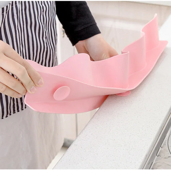 

Sink Water Splash Guard Suction Cups Board Protect From Splatter Bathroom Accessories Home Organizer New Kitchen Tools-Pink