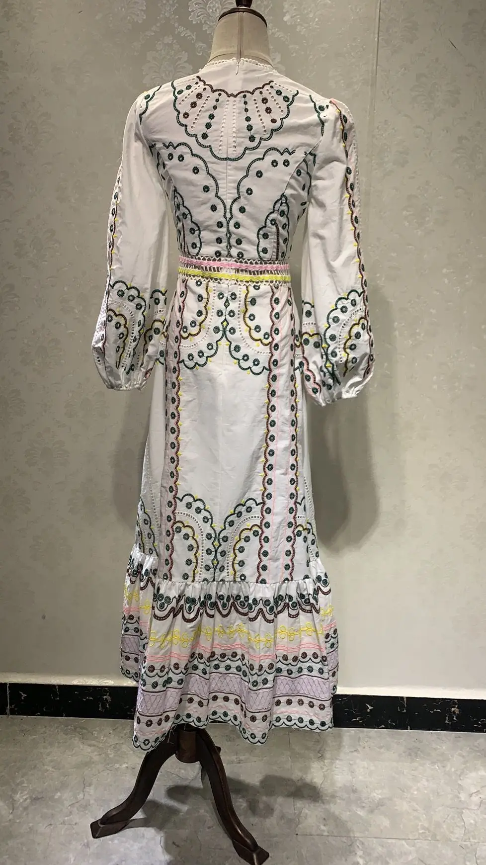 

Women Elegant Korea Modern Lady Prom Night Dress 2020 Spring New Color Pattern Embroidery High Waist Long Sleeve Dresses