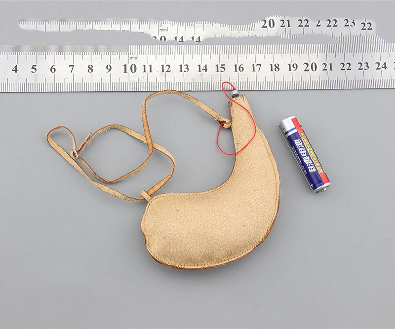 

1/6 Scale QOM-1017 Water Bladder Kettle Model for 12''Figures Accessories DIY