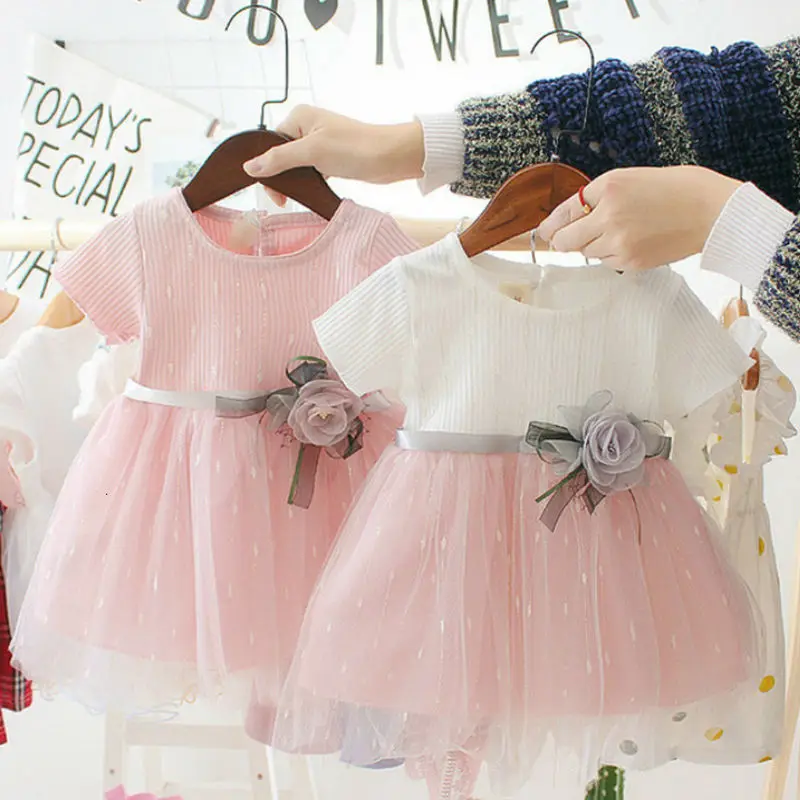 Новое Стильное милое платье для маленьких девочек летнее пляжное с мультяшным