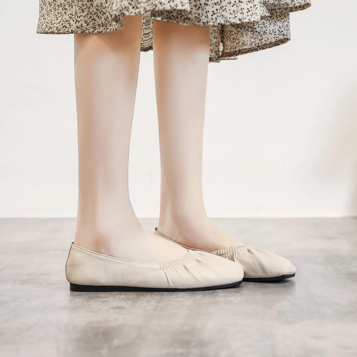 Женские технические удобные классические милые балетки с квадратным носком без