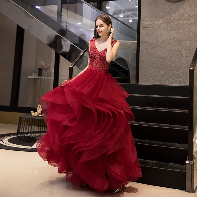 Элегантное бальное платье бордового цвета вечерние платья с бисером и оборками