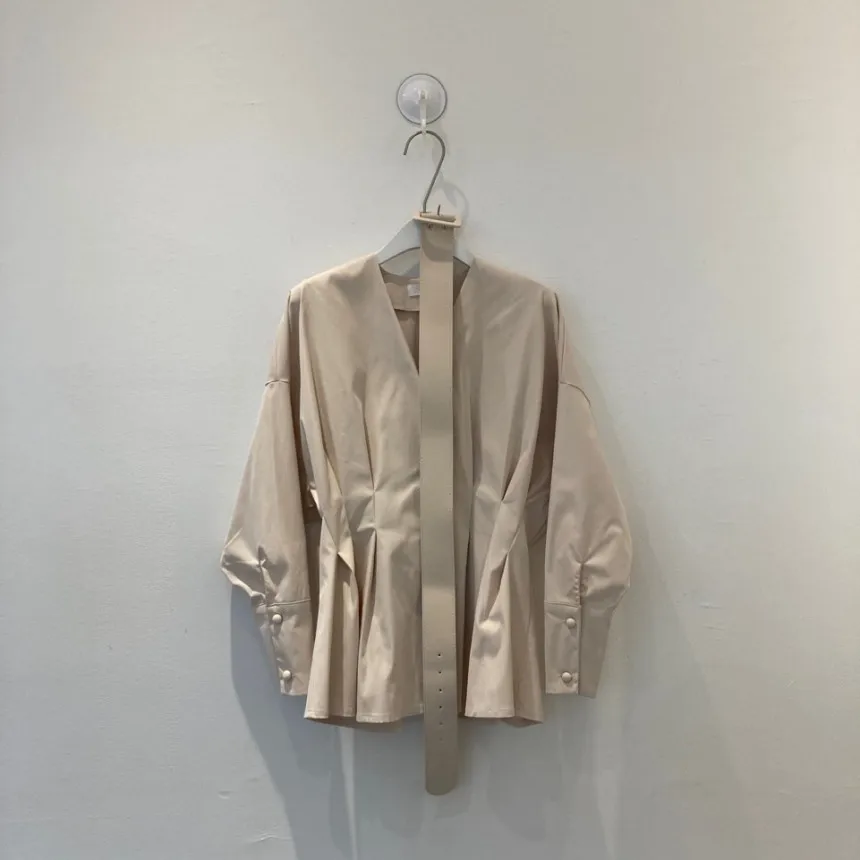 

REALEFT Elegant Women's Blouse with Belt Puff Sleeve Buttons Chic Cross V-Neck Office Shirts Tops Female 2021 New Spring Summer