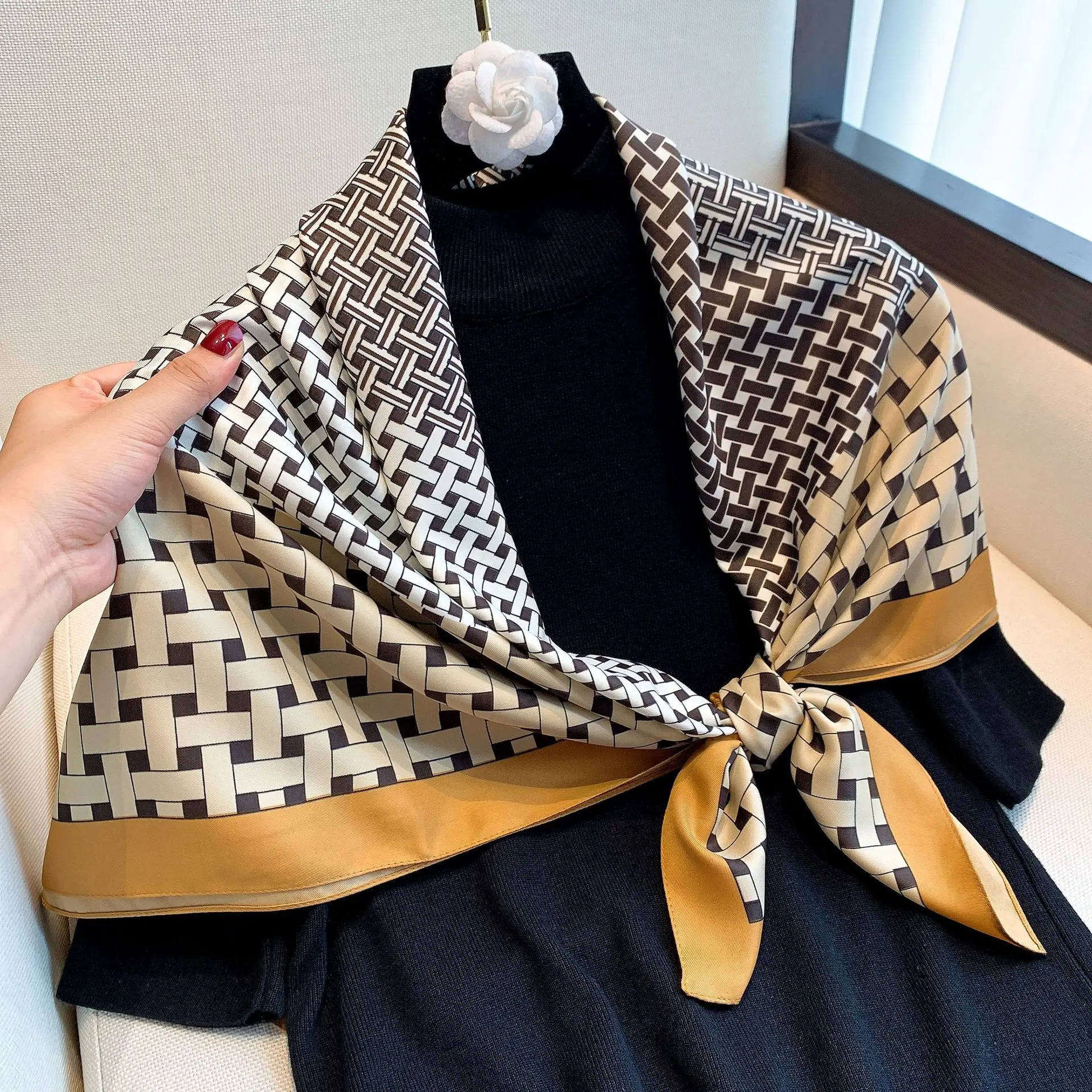 

Атласный шелковый шарф 90x90 см, женский квадратный головной платок 35 дюймов, шарф, шелковый шарф, женский элегантный сетчатый шарф, шаль, шелк...