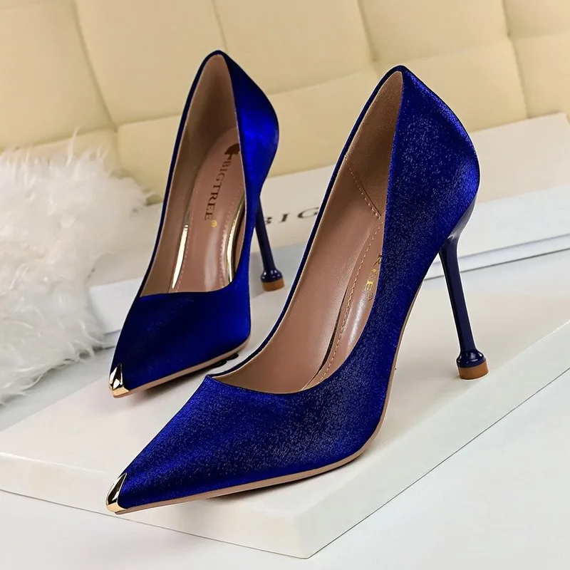 

Wedding High Heels Pumps 2020 Women Casual Wedding Shoes Pointed Toe Satin Shoes Thin Heels Blue Red Shoes Sexy Party Pumps