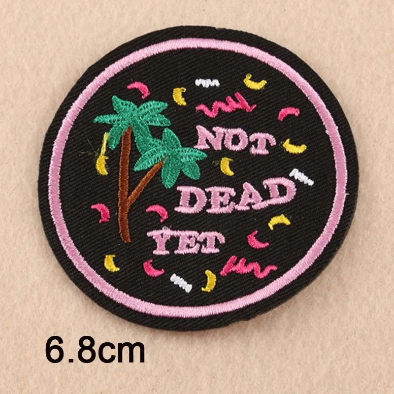 Наклейка на одежду с вышивкой надписью Not Dead|Заплатки| |