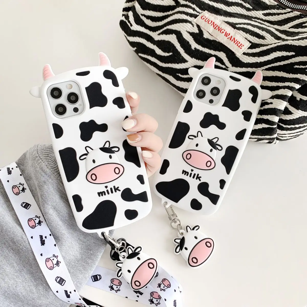 

Cow phone case suitable for iPhone7 8 X XS XR 11 12 and other series