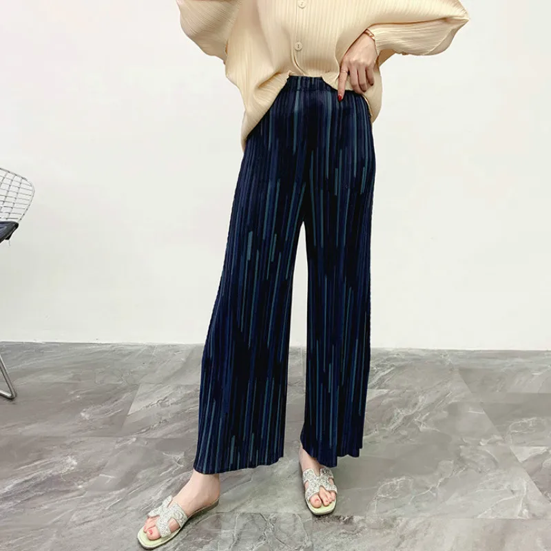 

Plus Size Pants For Women 45-75kg Summer 2020 New Simple Stripes Stretch Miyake Pleated Loose Casual Wide Leg Trousers Female