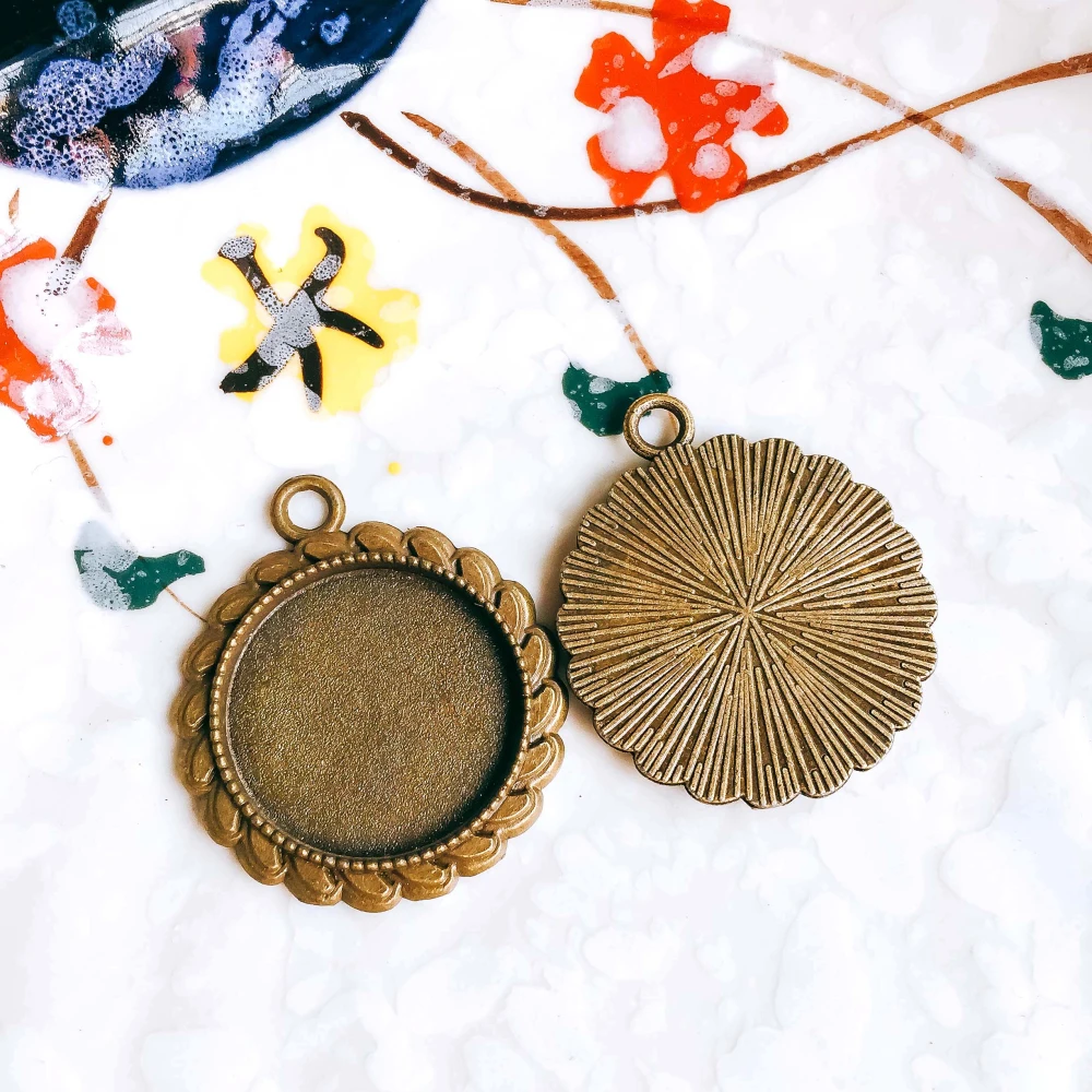 

5pcs/lot 20mm Necklace Pendant Setting Antique Bronze Silver Glass Cabochon Blank Base Supplies for Jewelry Finding T07