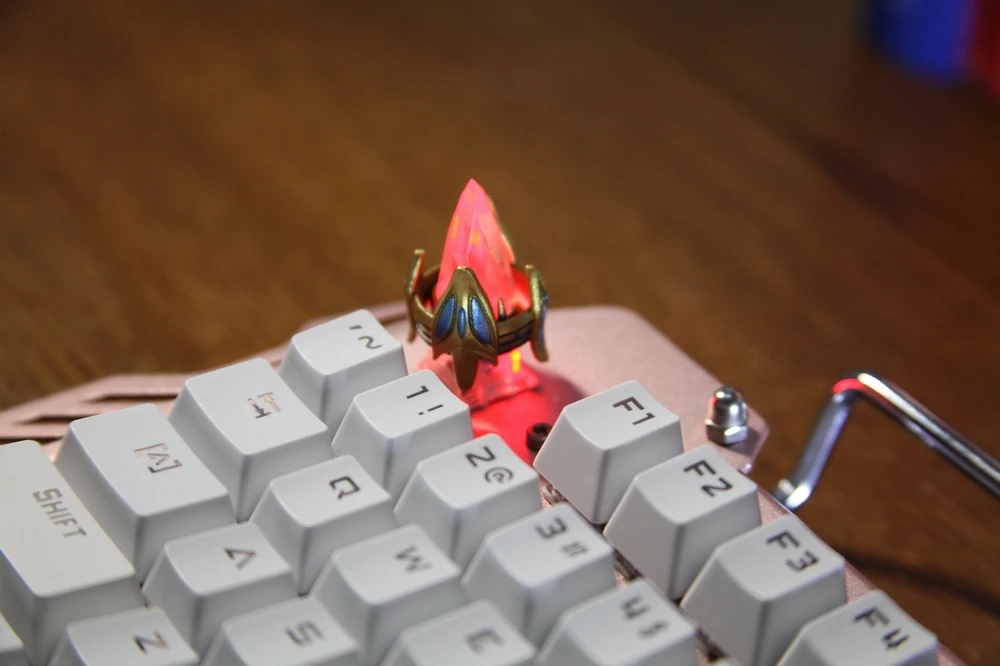 Handmade keycaps for Starcraft Personality Stereo Keycap Crystal Tower Cross Axis Game Mechanical Keyboard Keycap enlarge