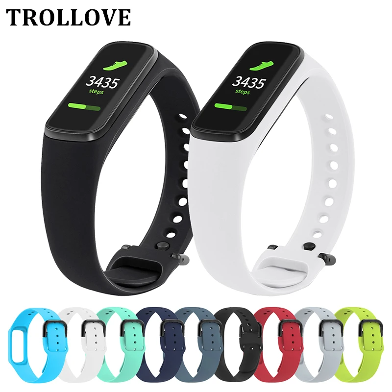 Ремешок силиконовый для смарт часов Samsung Galaxy Fit e R375 регулируемый спортивный