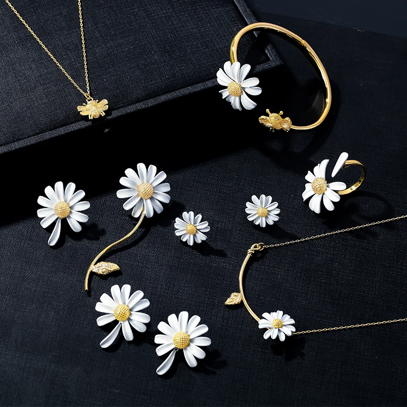 HUANQI 2022 New Cute Gold Color Daisy Flower Adjustable Open Rings For Women Girls Party Jewelry Gifts |