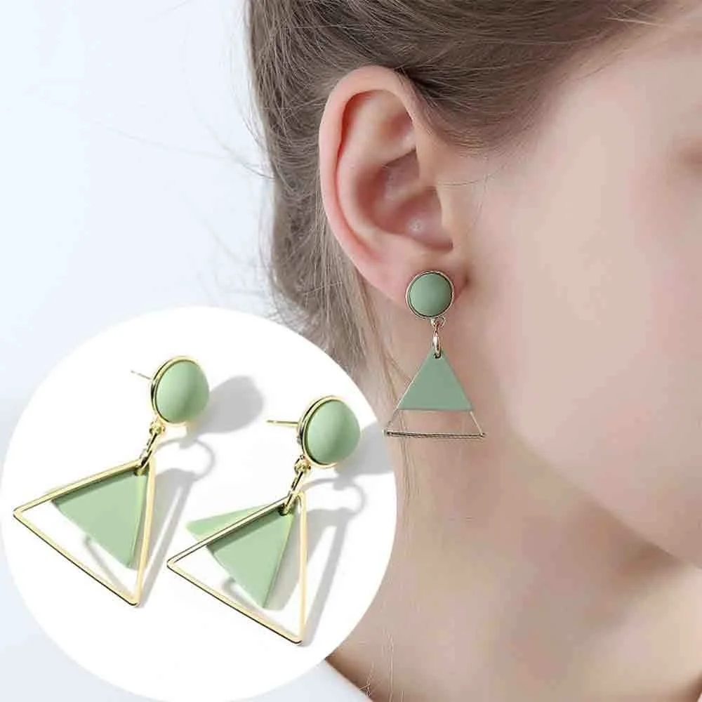 

2021New European and American ladies party alloy green triangle earrings design fashion trend style Ling shaped earrings