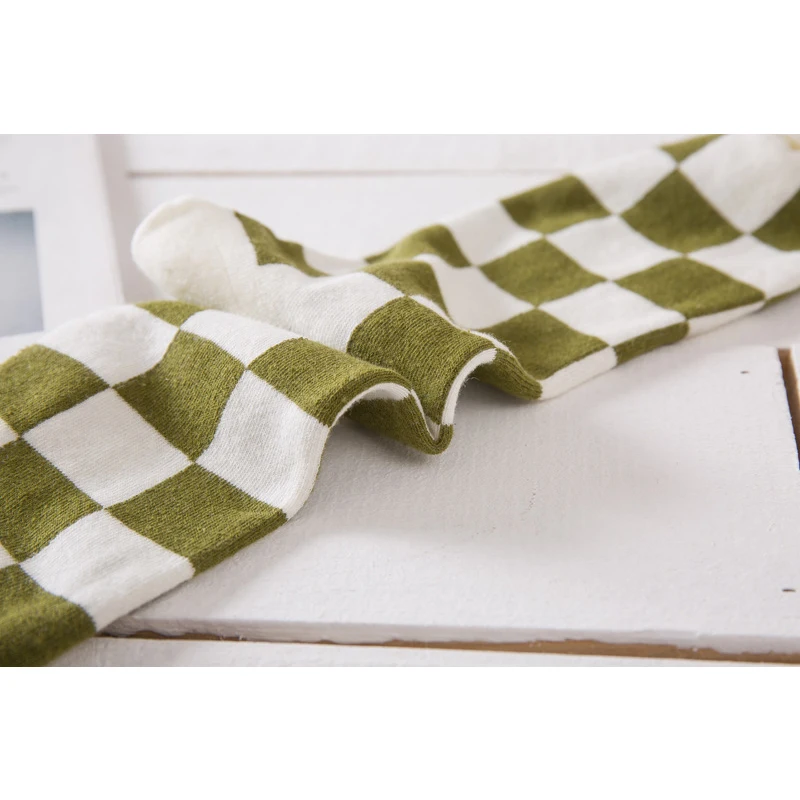 

Unisex Cotton Sock Mens Harajuku Socks Trend Happy Hip Hop Socks Plaid Couple Socks Woman Fall Winter Long Soks Set 4 Pairs/pack