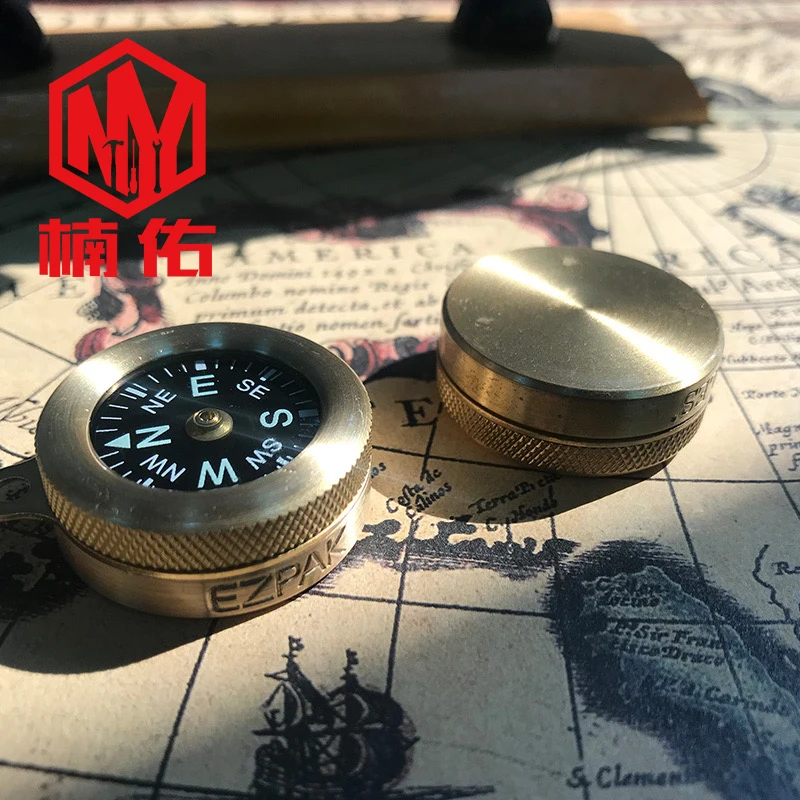 

Mini Brass Hiking Camping Compass EDC Emergency Compass Navigation Outdoor Multi-Directional Geological Tool