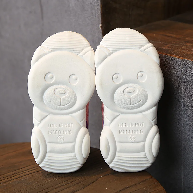 

Fashion Explosion Children's Sports Shoes 2020 Spring and Autumn New Boys Casual Shoes Breathable Girls Net Red Bear Shoes