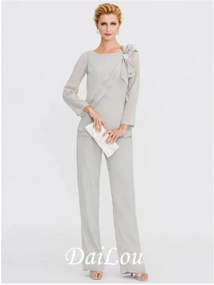 

Pantsuit / Jumpsuit Mother of the Bride Dress Plus Size Elegant Bateau Neck Floor Length Chiffon Long Sleeve with Lace 2021