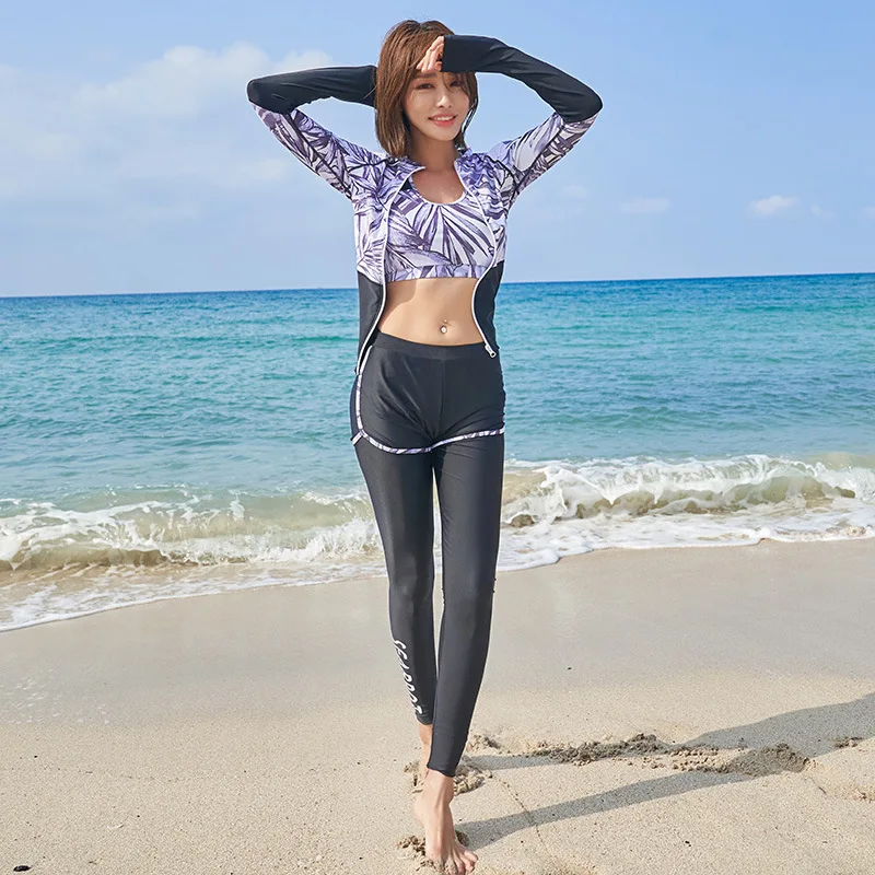 

Купальник женский, из полиэстера, с длинным рукавом