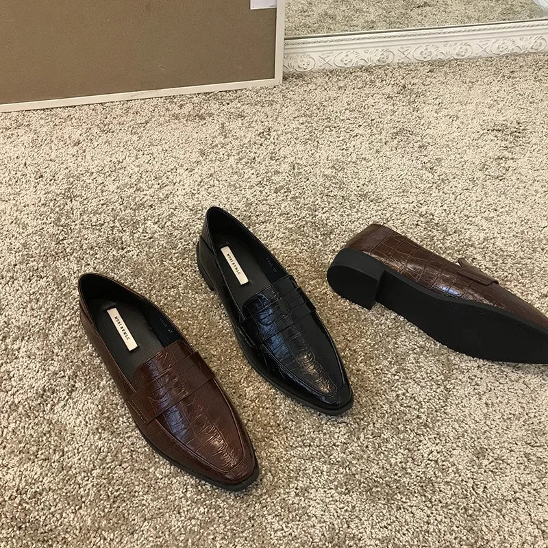 Женские туфли оксфорды с крокодиловым узором классические кожаные на плоской