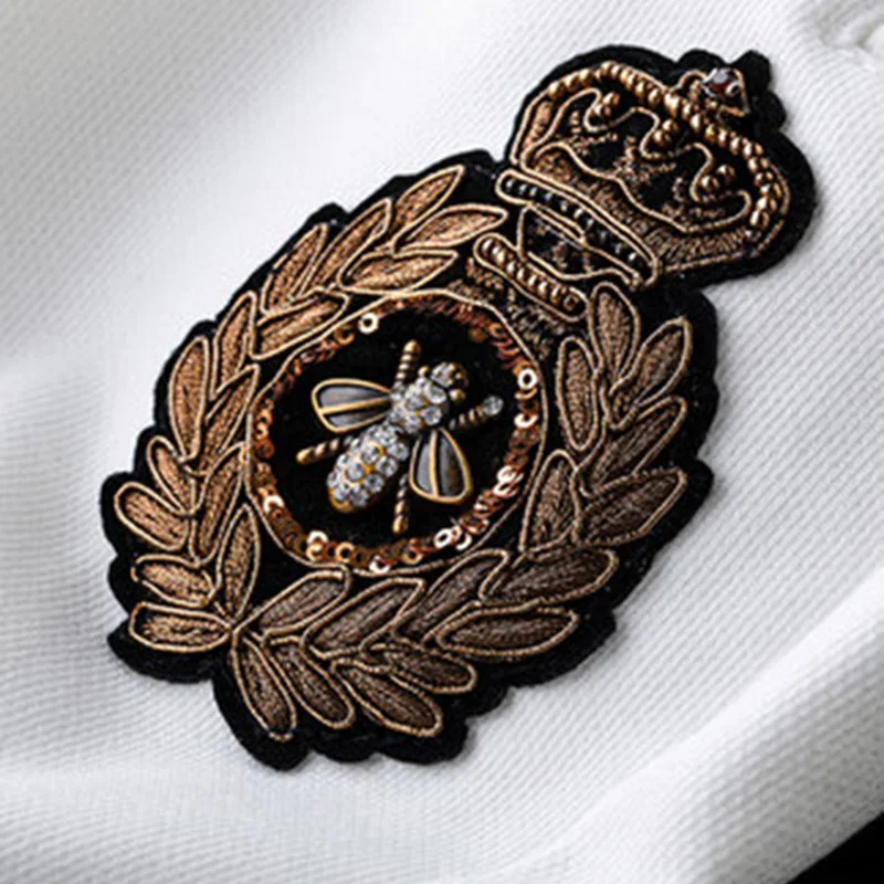 

Light luxury white casual sports suit men's sweater western style two-piece autumn jacket men and women the same style