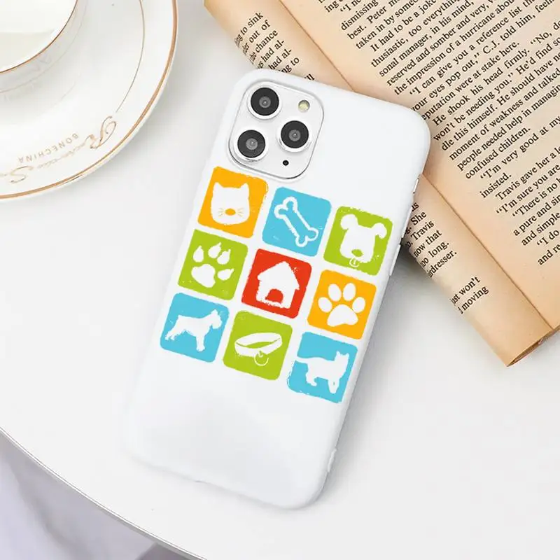 

dog footprint Paw Colorful Cute Phone Case Candy Color for iPhone 6 6S 7 8 11 12 XS X SE 2020 XR mini pro Plus MAX funda