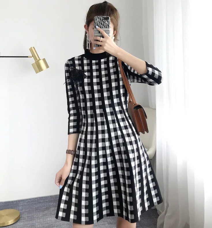Женское винтажное платье-свитер в клетку плиссированное трикотажное