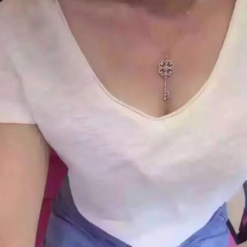 

2021 Popular High-quality TIF 925 1:1 Sparkling Four-leaf Clover Heart-shaped Necklace Luxury Jewelry Fashion Brand Couple Women