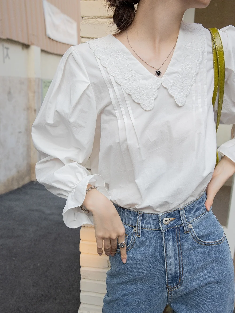 

Женская рубашка с рукавами-фонариками, кружевной топ с V-образным вырезом и рукавами в семи точек в Корейском стиле, Новинка лета 2021