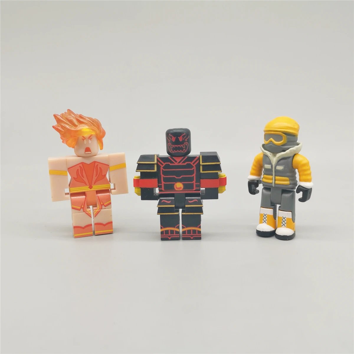 

29 pcs/set Robloxing Toys Celebrity Collection Series 5 Mystery Figures Mix&Match Action Collection Ultimate Collectors Set