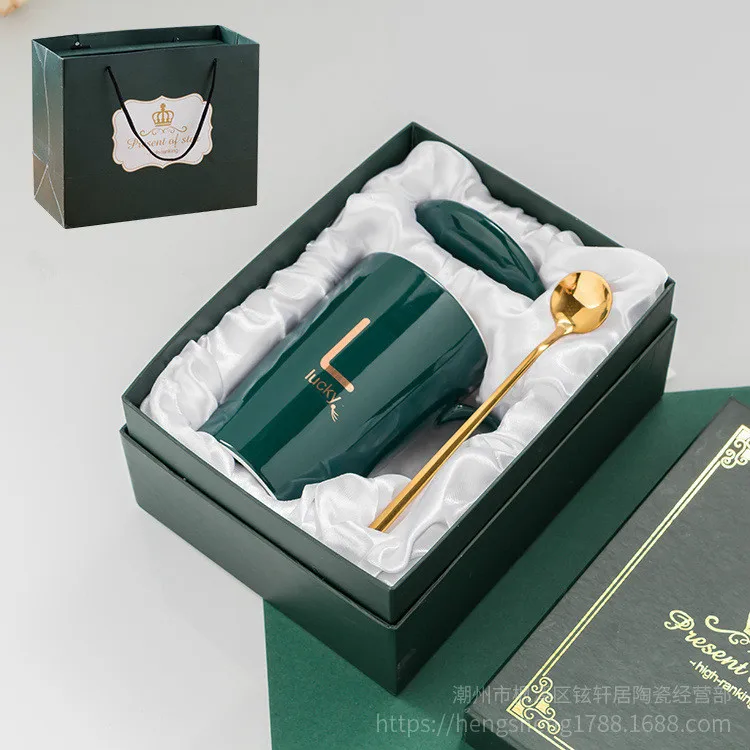 Классический творческий керамический кофе чашка личность письмо с ложкой крышка