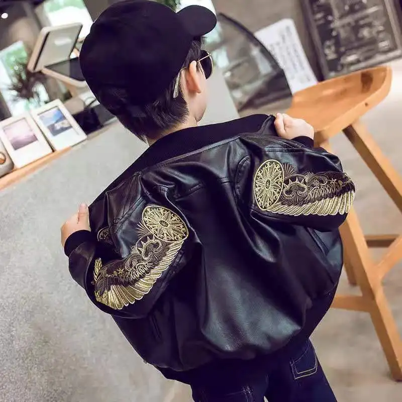 Коллекция 2019 года весенне осеннее пальто из искусственной кожи короткая Детская