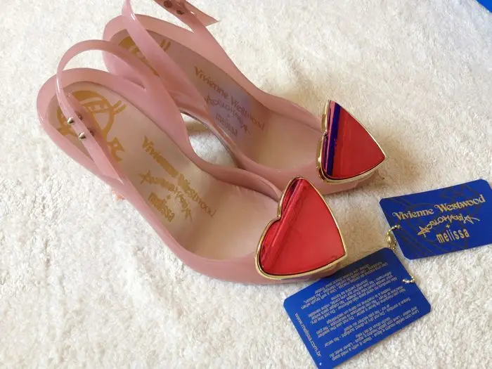 Женские туфли лодочки на высоком каблуке с открытым носком украшенные