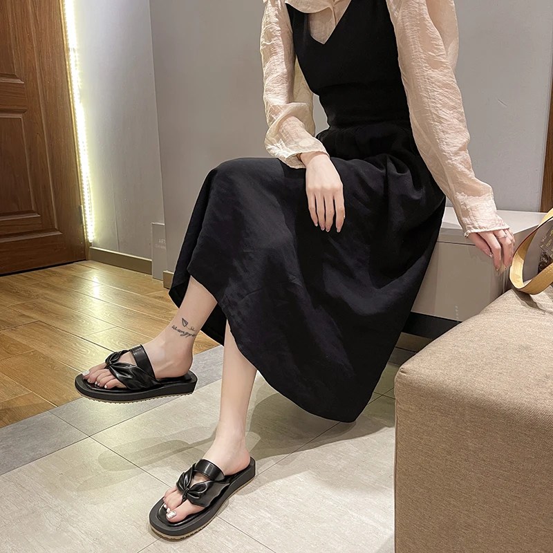 

Shoes House Slippers Platform Luxury Slides Low Slipers Women Rubber Flip Flops Designer 2021 Flat Hawaiian Rome Fashion Fabric