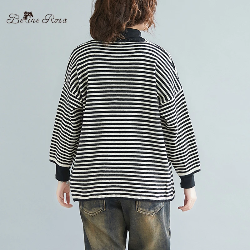 Женская короткая куртка в полоску BelineRosa черно-белая повседневная трикотажная