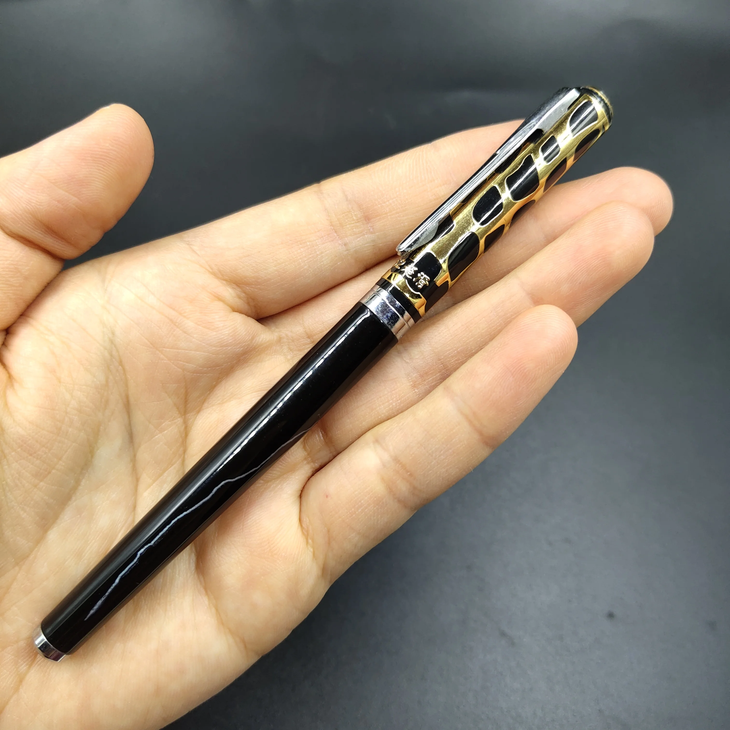 

Old Stock WF Fountain Pen Ink Pen Gold with Black Cap Aerometric Filler Stationery Office school supplies