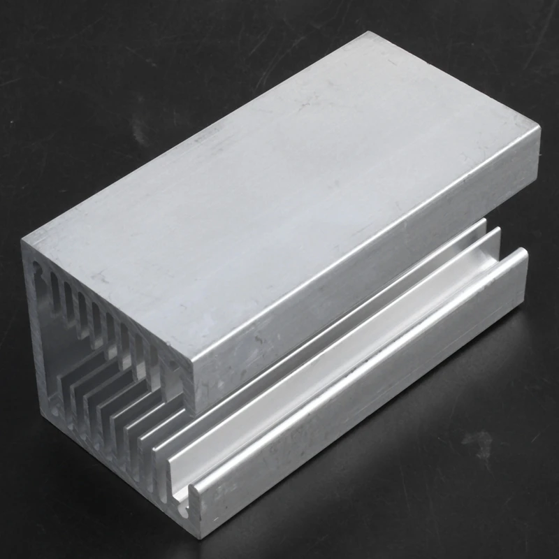 

1 x silver-aluminum radiator U 80 * 40 * 40mm